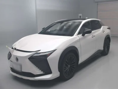 Lexus RZ450e
