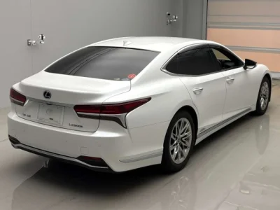 Lexus LS500h
