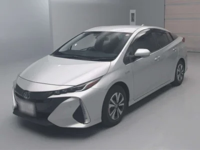Toyota Prius PHV