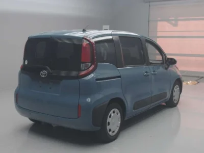 Toyota Sienta
