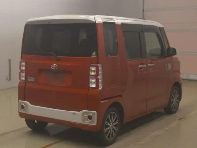 Toyota Pixis Mega