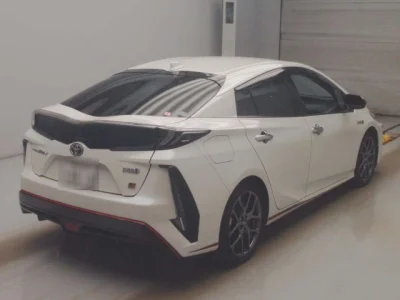 Toyota Prius PHV