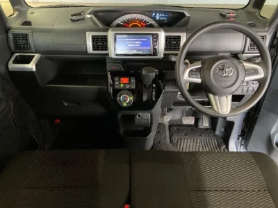 Toyota Pixis Mega