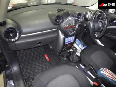 MINI Crossover