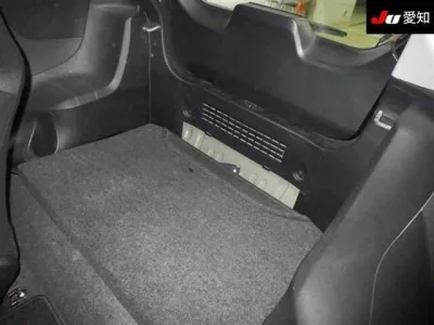 Toyota iQ