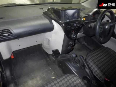 Toyota iQ