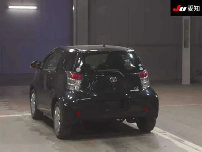 Toyota iQ