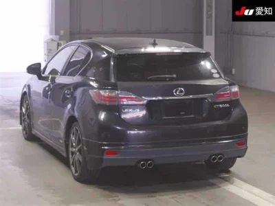 Lexus CT200h