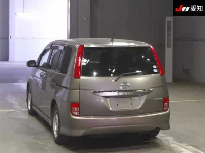 Toyota Isis