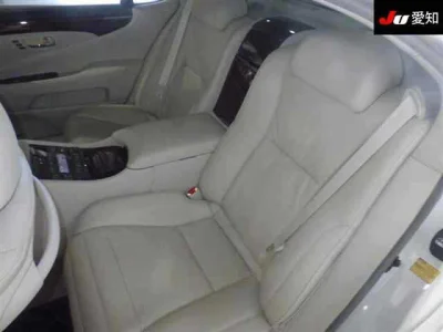 Lexus LS600hL