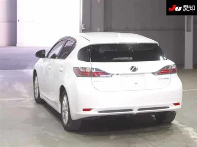 Lexus CT200h
