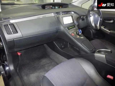 Toyota Prius PHV