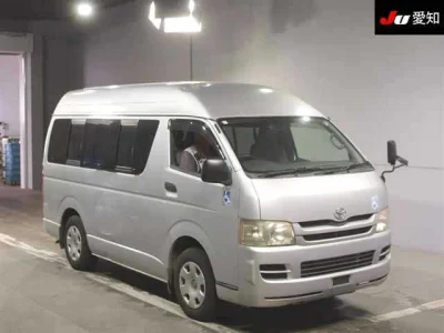Toyota HiAce Van