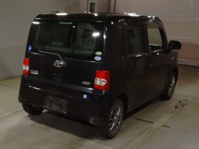 Toyota Pixis Space