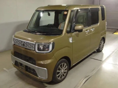 Toyota Pixis Mega