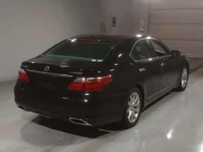 Lexus LS600h