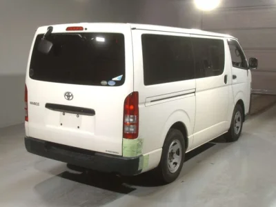 Toyota HiAce Van