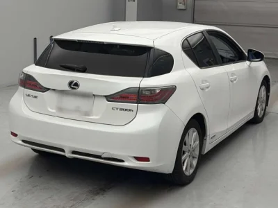 Lexus CT200h