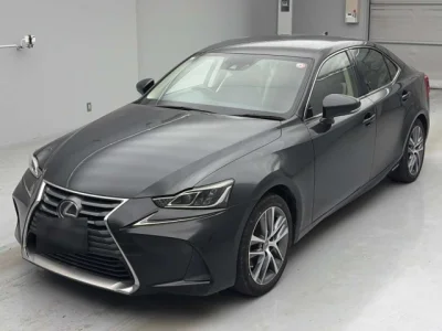 Lexus IS300h