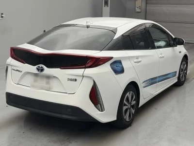 Toyota Prius PHV