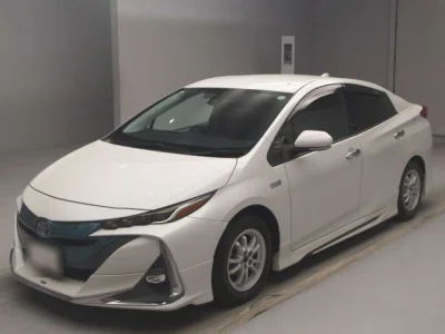 Toyota Prius PHV