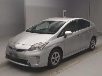 Toyota Prius PHV