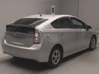 Toyota Prius PHV
