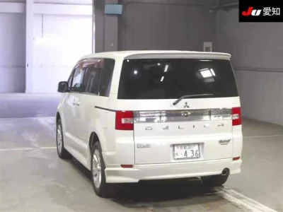 Mitsubishi DELICA D5