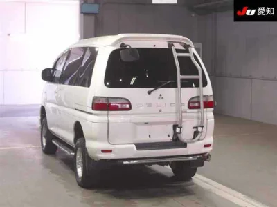 Mitsubishi Delica