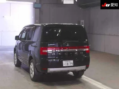 Mitsubishi Delica D:5