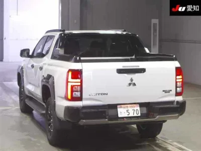 Mitsubishi TRITON