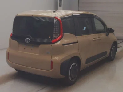 Toyota Sienta