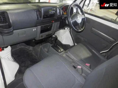 Mitsubishi Minicab Van