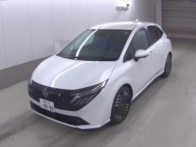 Nissan AURA