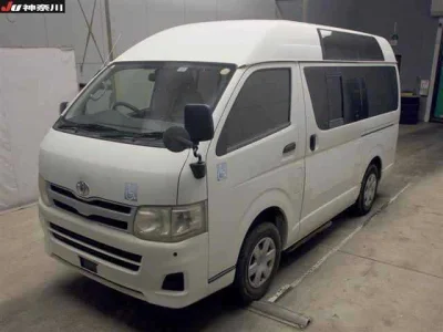 Toyota HiAce Van