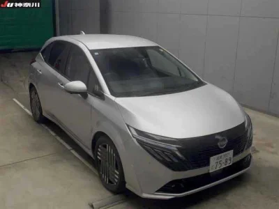 Nissan AURA