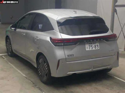Nissan AURA