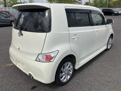 Toyota bB
