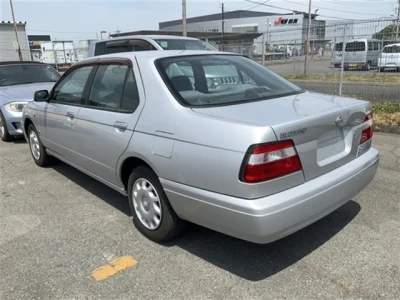 Nissan Bluebird