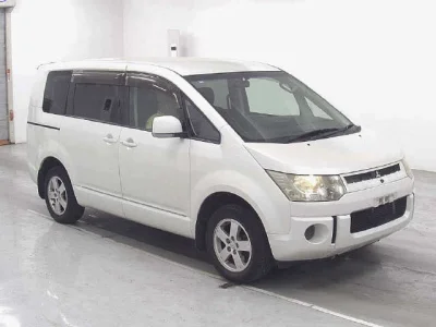 Mitsubishi DELICA D5