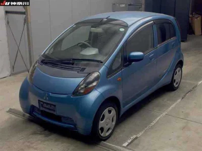Mitsubishi i