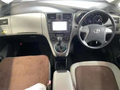 Toyota Mark X Zio