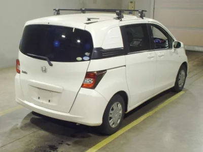 Honda Freed Spike
