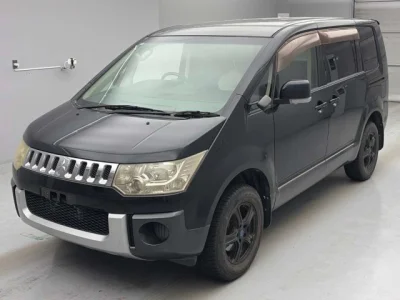 Mitsubishi DELICA D5