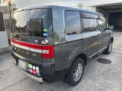 Mitsubishi DELICA D5