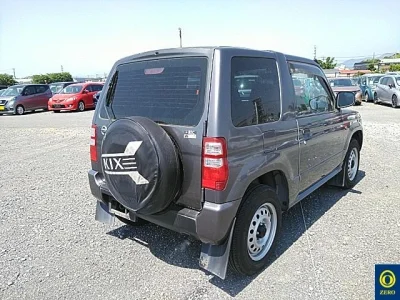 Nissan Kix