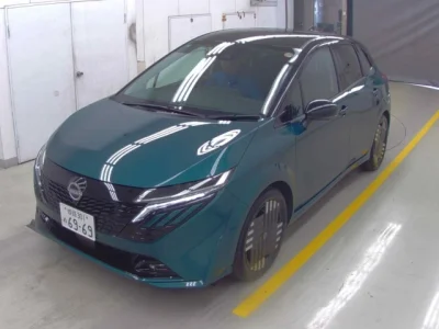 Nissan AURA