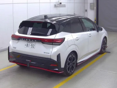 Nissan Aura