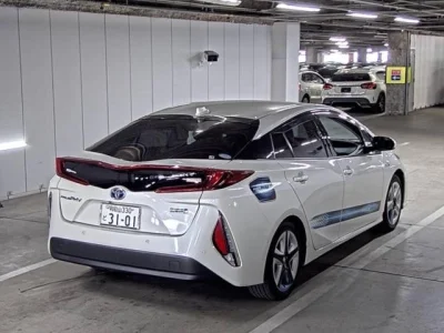 Toyota Prius PHV