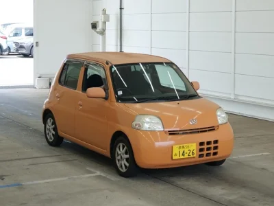Daihatsu Esse